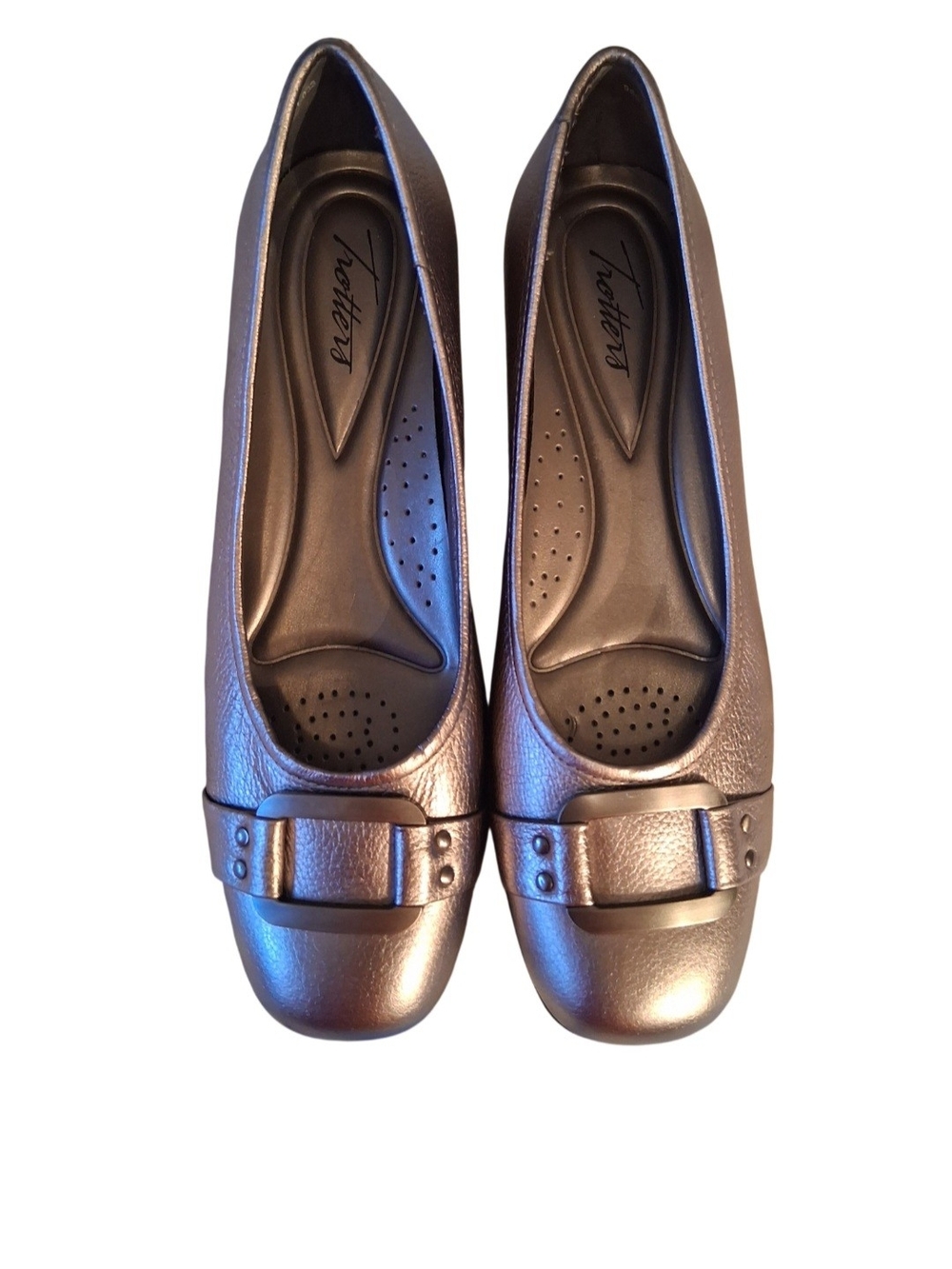 Trotters Bronze Metallic Buckle Ballet Flats.              Size 9 SS(Super Slim)